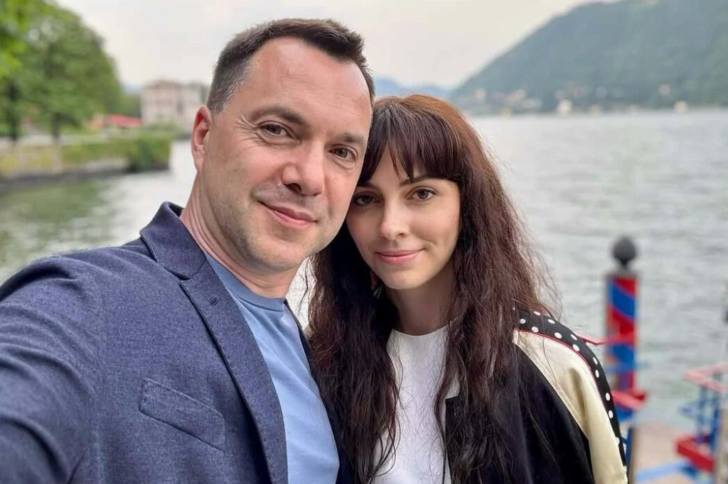 {Дружина Олексія Арестовича подала на розлучення – INSIDER UA}